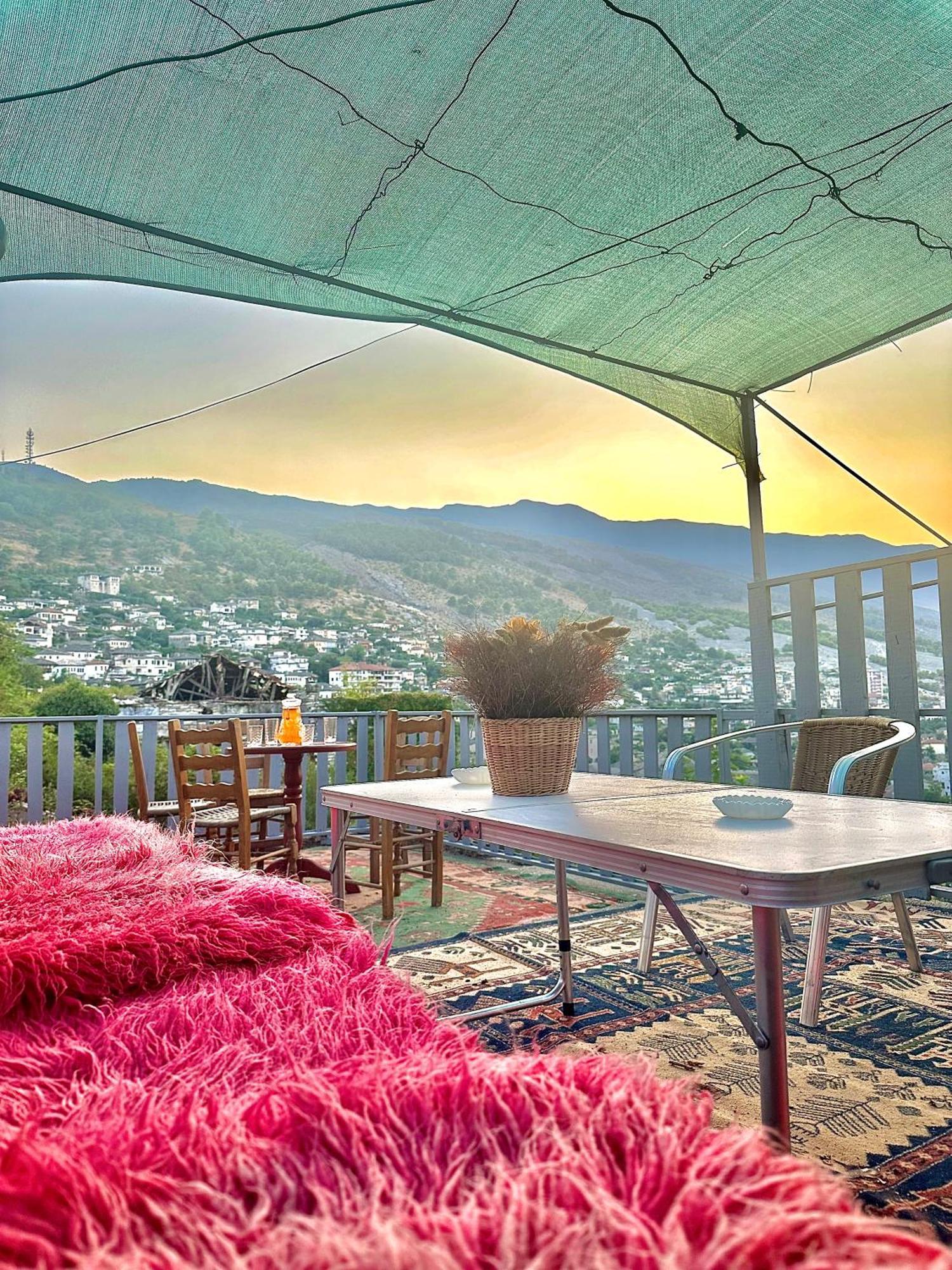 Grandpas House Hotel Gjirokaster Ngoại thất bức ảnh