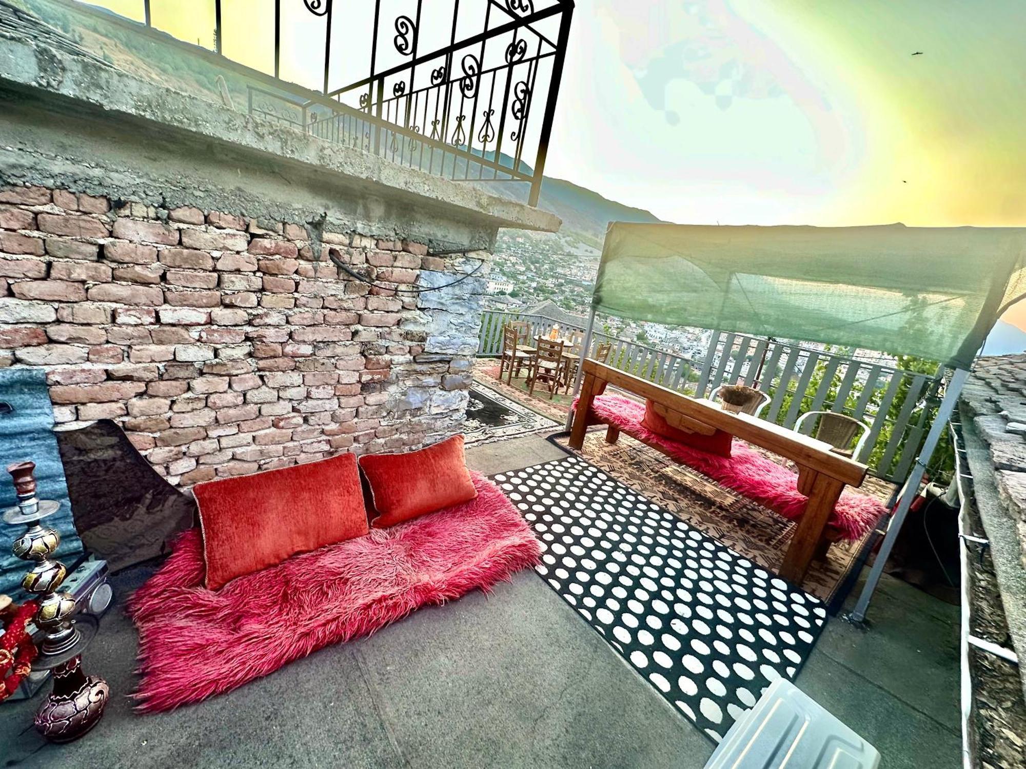 Grandpas House Hotel Gjirokaster Ngoại thất bức ảnh