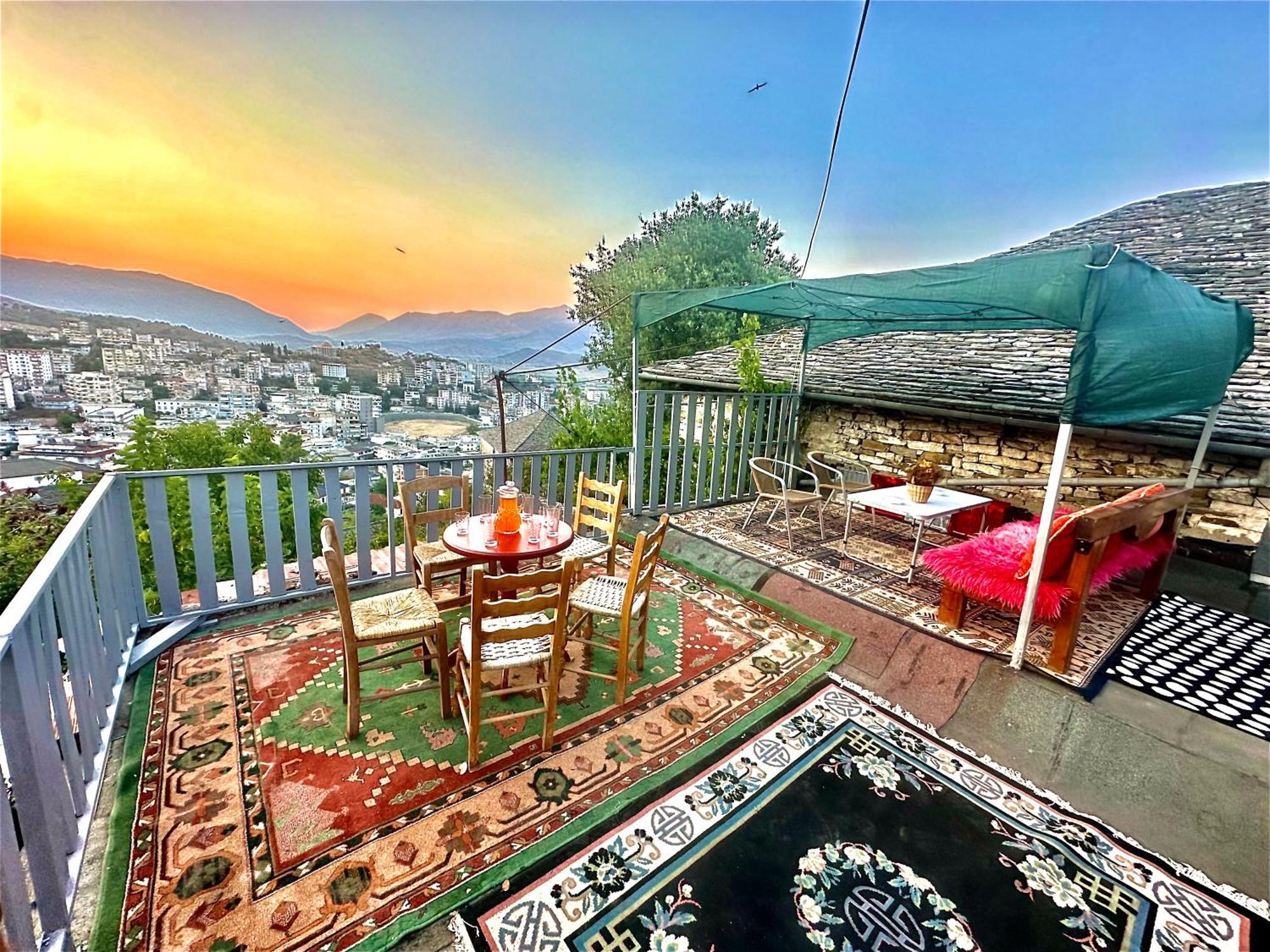 Grandpas House Hotel Gjirokaster Ngoại thất bức ảnh