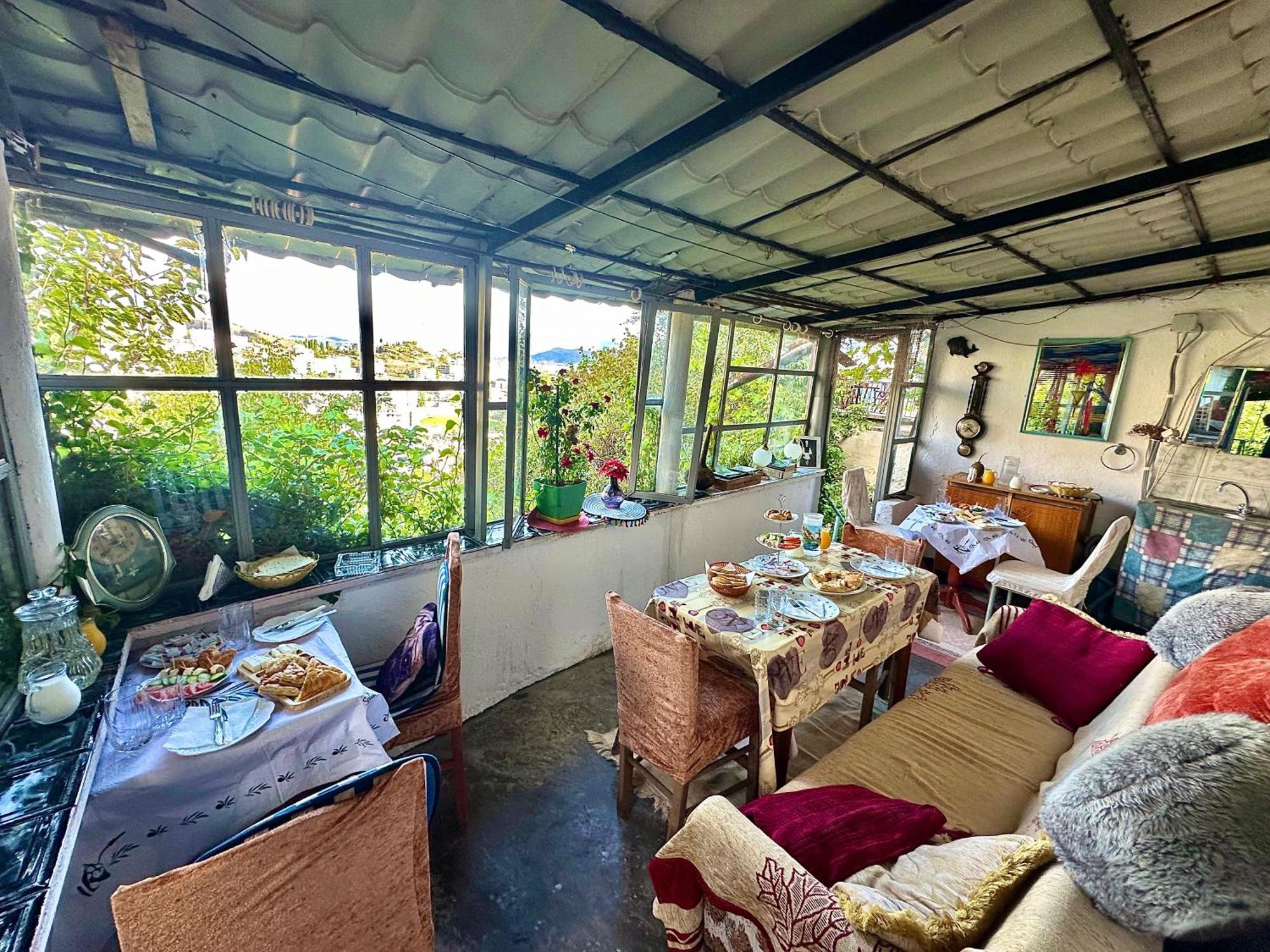 Grandpas House Hotel Gjirokaster Ngoại thất bức ảnh